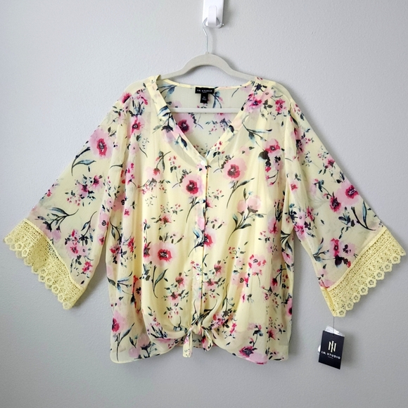 I.N. Studio Woman NWT Beautiful Yellow Floral Top, Tank With Overlay, Size 3X - Picture 1 of 11